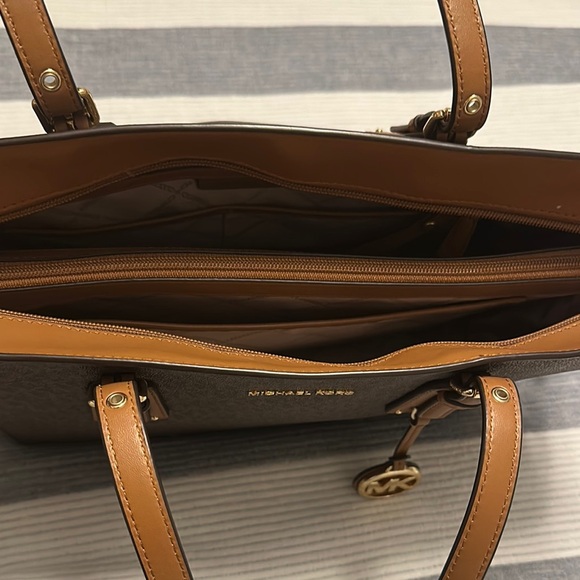 Michael Kors Brown Tote Bag - Picture 2 of 2